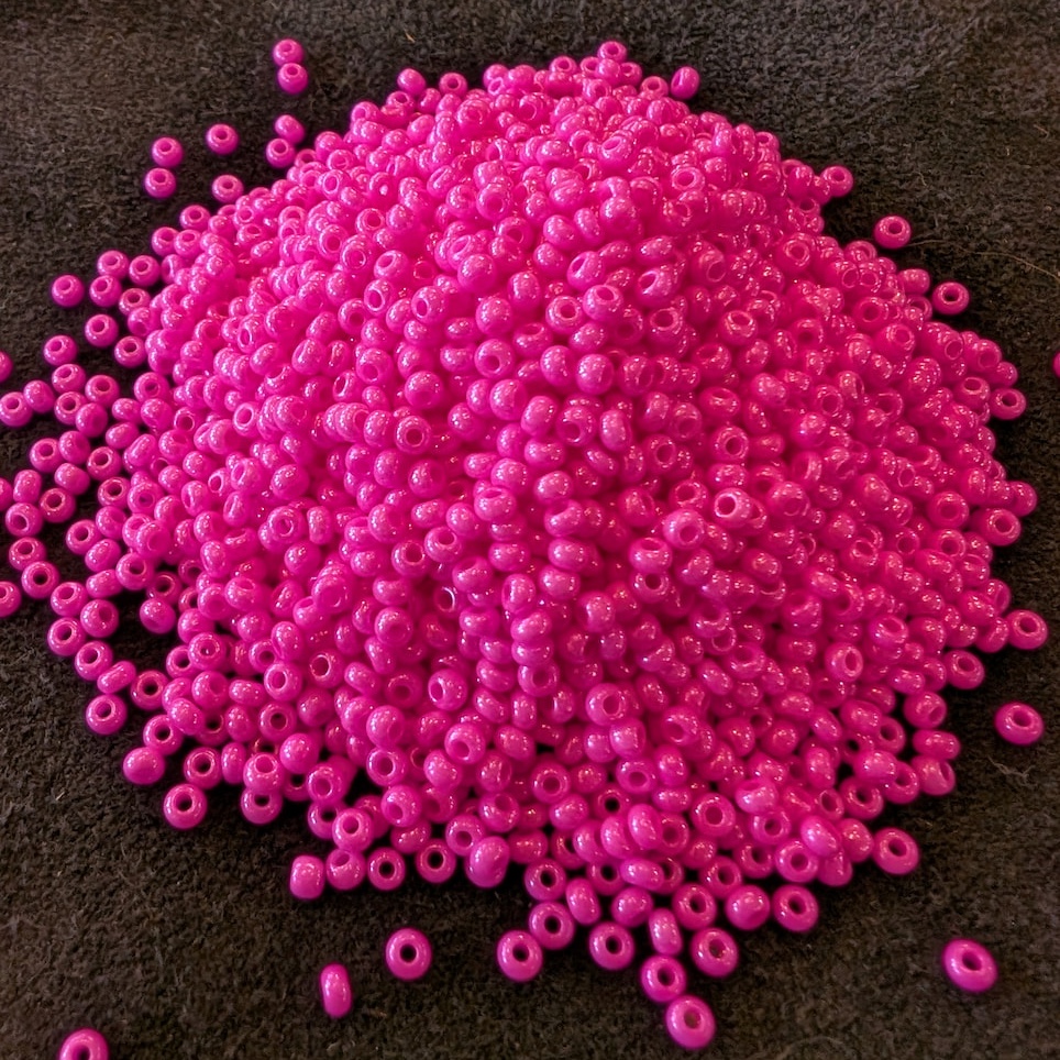 dyedrosebeads
